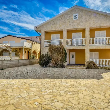 Fliri By Interhome *