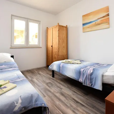 Fliri By Interhome