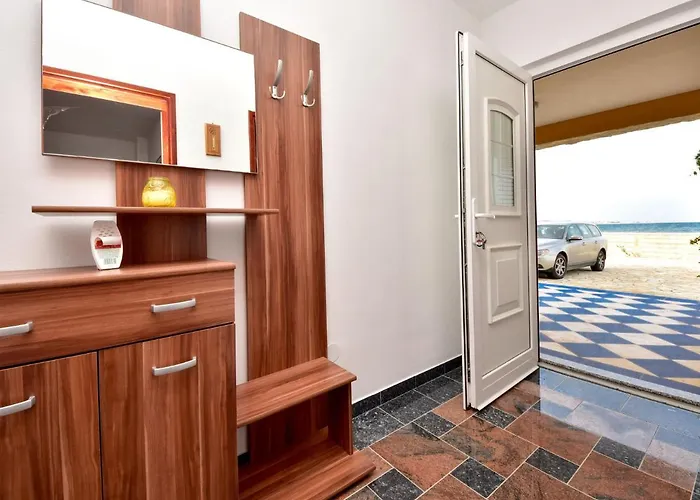 Fliri By Interhome ויר